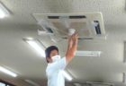 エアコンのサイズの測り方（天井カセット型４方向エアコンの場合）